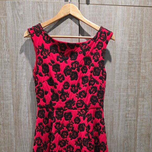 Holiday Women collection from  Betsey Jonson Dress. Size 6 - Picture 3 of 11
